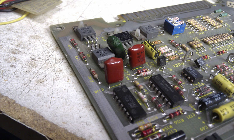 File:Pcb repair asteroids deluxe 6.jpg